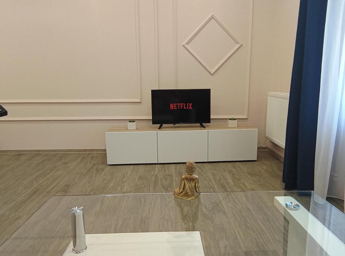 Lovely Apartment In The Heart Of The City Timişoara Exterior foto