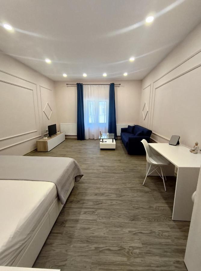 Lovely Apartment In The Heart Of The City Timişoara Exterior foto
